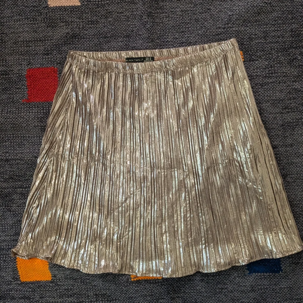 NWT $65 Black Tape_ Rose Gold Foil Mini Skirt Multi Szs (Small, Medium, Large)